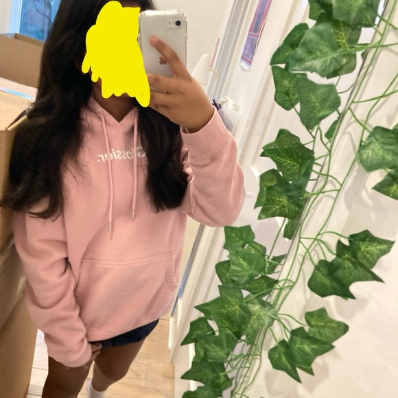 🛍️GLOSSIER HOODIE- LIGHT PINK SIZE SMALL🌴 - Picture 2 of 2